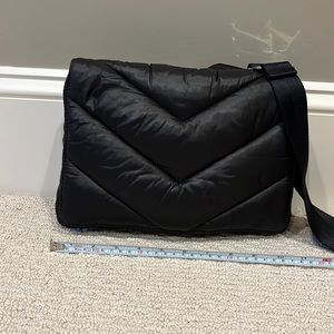 Caraa x Athleta Black nylon puffer style crossbody bag
